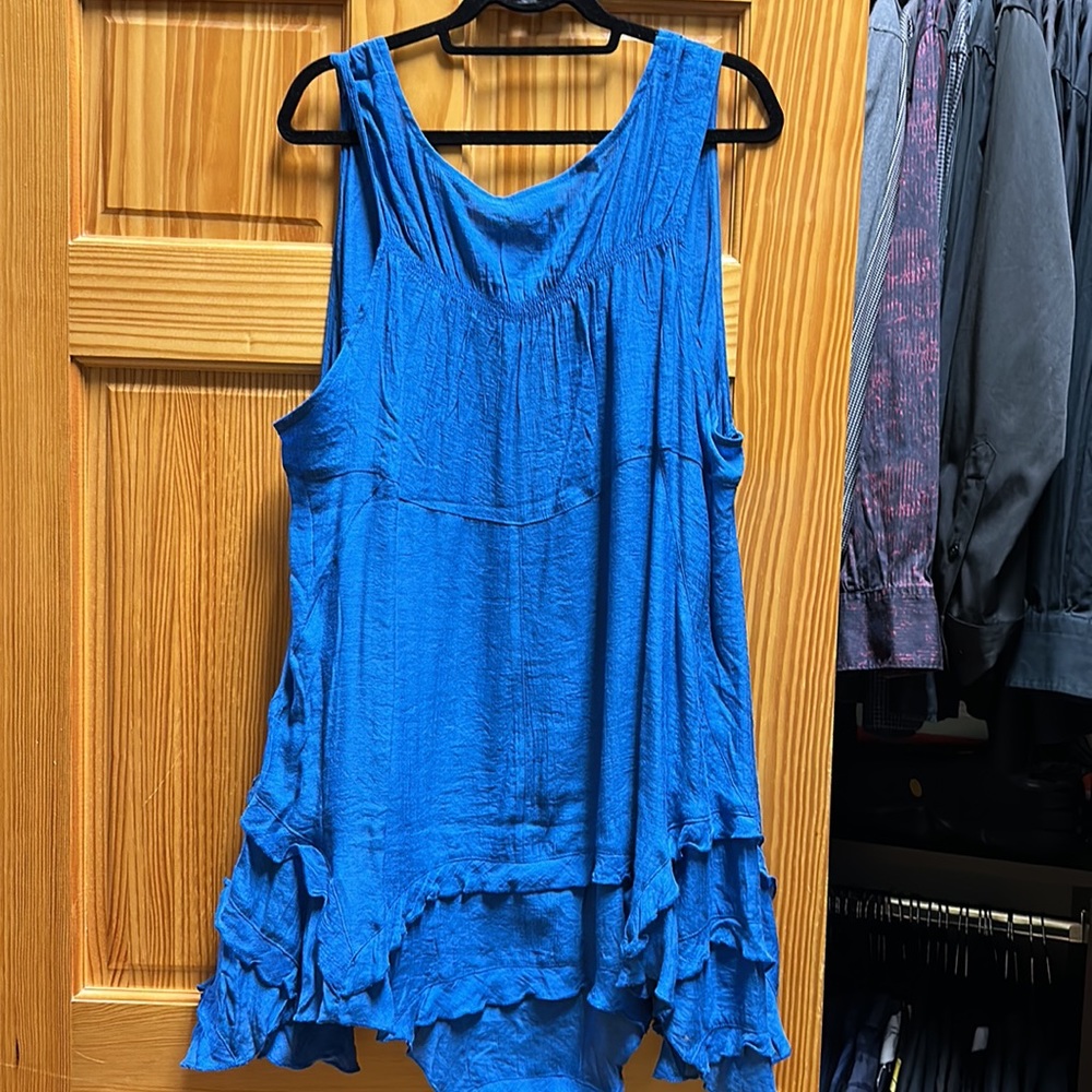 Beautiful Tunic - Picture 2 of 2